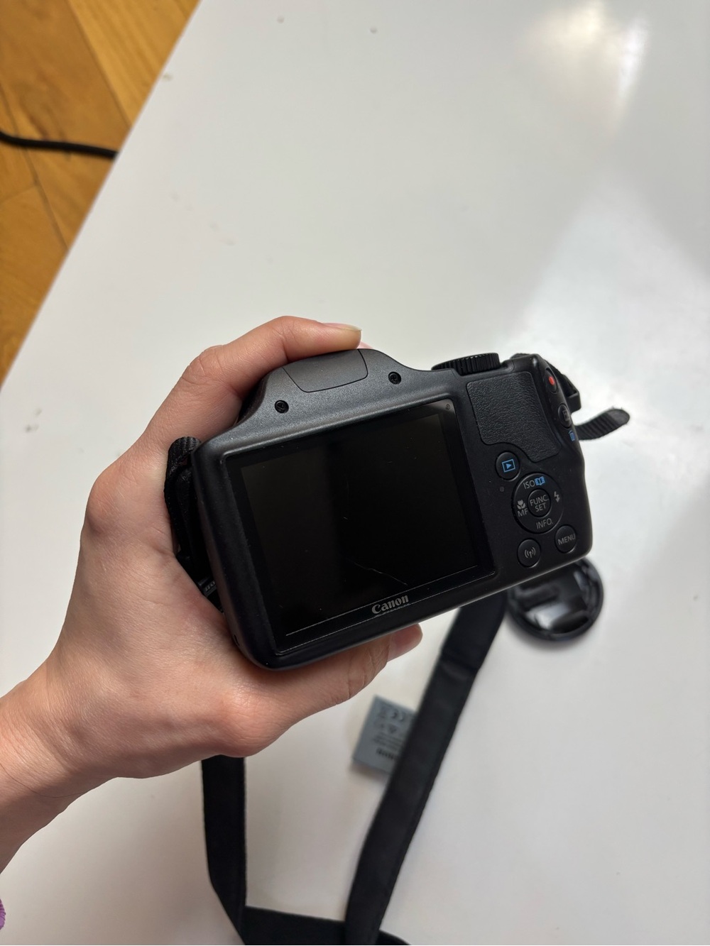 Canon PowerShot SX540 HS with battery and charger - Picture 5 of 5